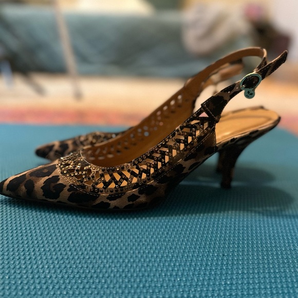 Beaded leopard print sling backs kitten heels, size 10 - Picture 3 of 6